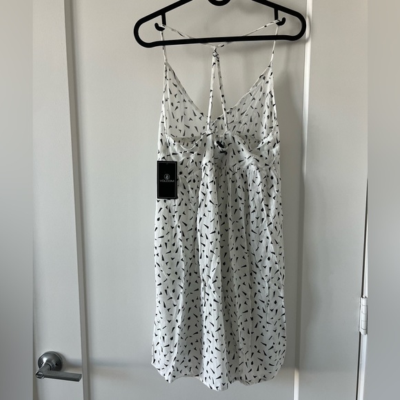Volcom Sundress - Picture 2 of 3